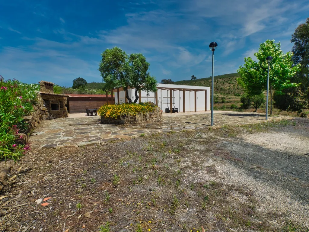 Herdade de 271 Hectares no Barlavento Algarvio, com moradia + 4 estudios, piscina, 9 barragens, 3 estufas. - Image 44