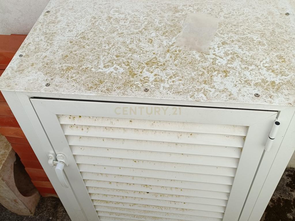 Reservado - Casa de Praia com vista lateral para o mar, com 2 garagens box, logradouro de boas dimensões, 3 quartos, a uma curta distância da praia paradisíaca de Vale Furado - Image 31