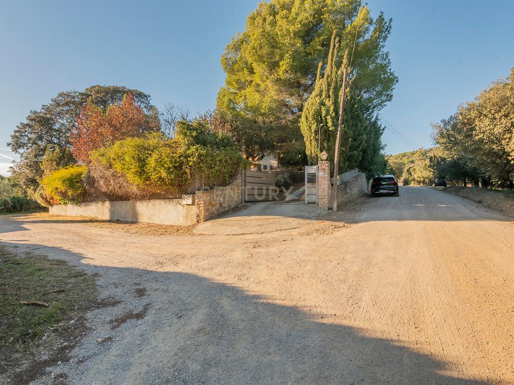 undefined - Image 73