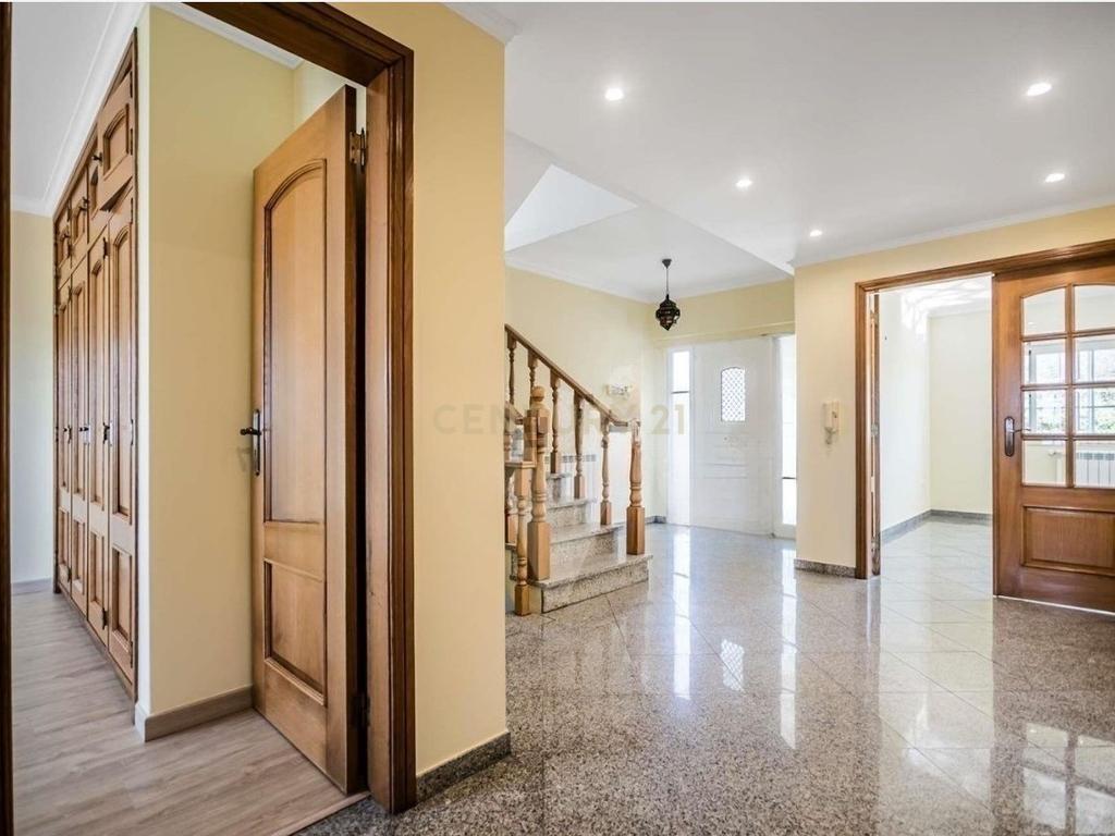 Arrendamento de Moradia T4 com piscina em Torres Vedras - Image 7