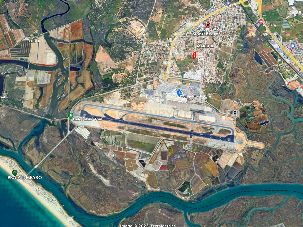 Moradia T4 em lote urbano em Montenegro - Image 3