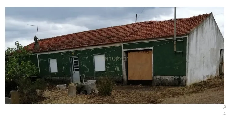 Oportunidade Única! Terreno Rústico com Habitação para Recuperar em Mexilhoeira Grande, Portimão - Image 2