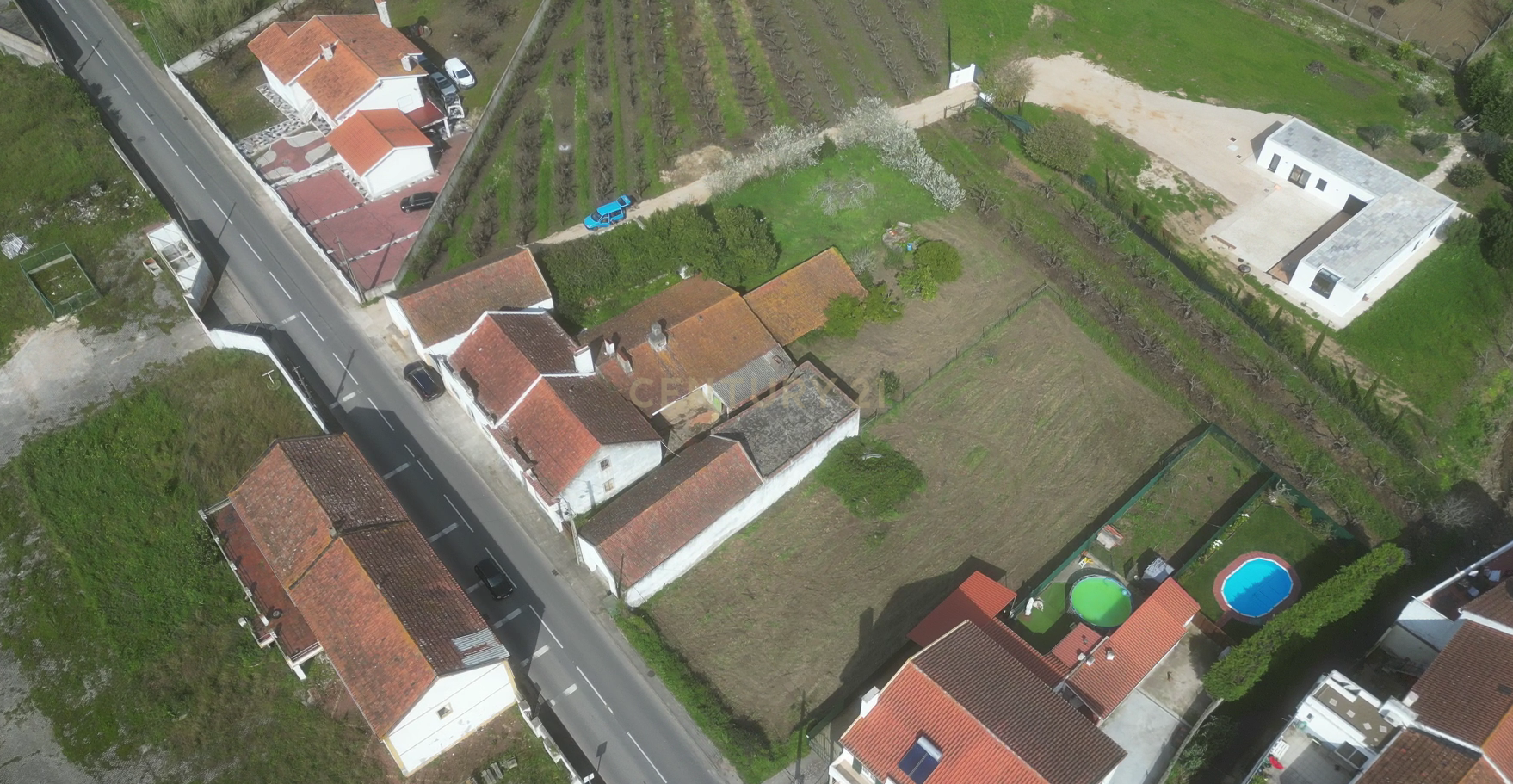 Moradia T3 com Adega e garagens no Vilar - Image 31