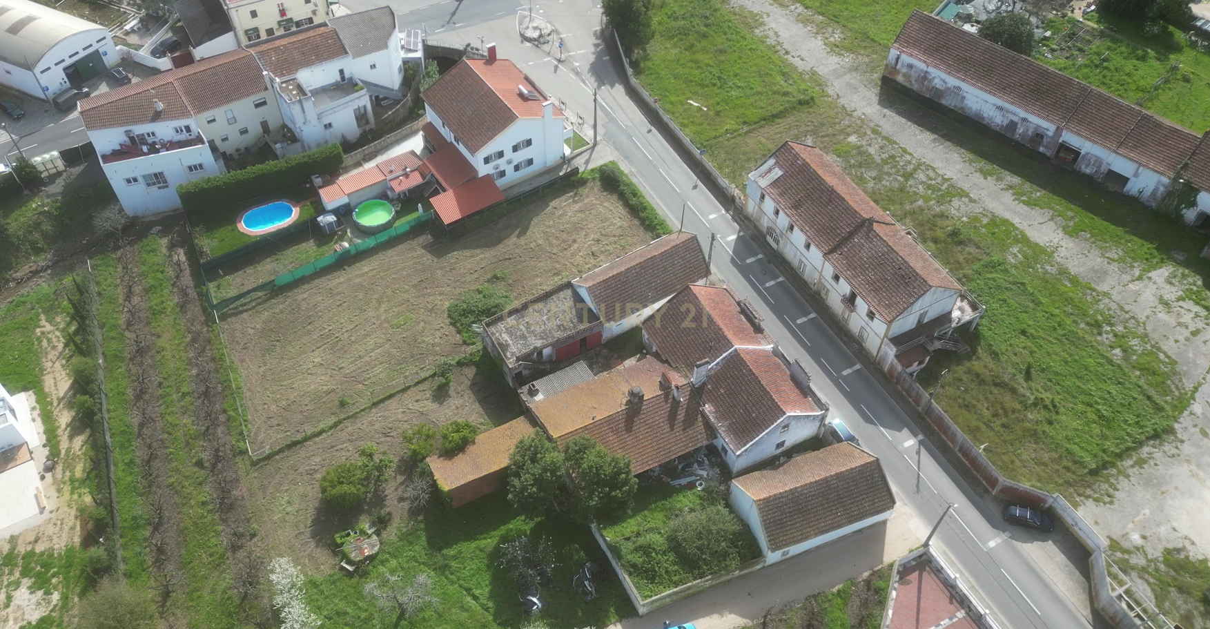 Moradia T3 com Adega e garagens no Vilar - Image 35