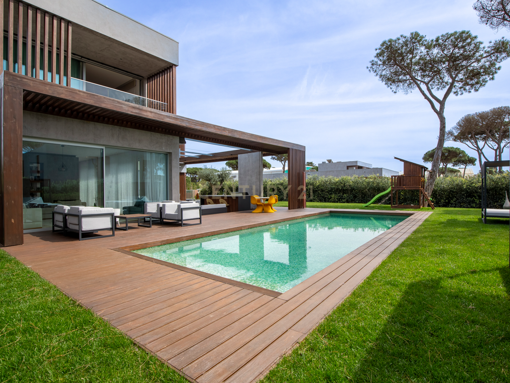 Moradia T5 no Bloom Marinha - Image 1
