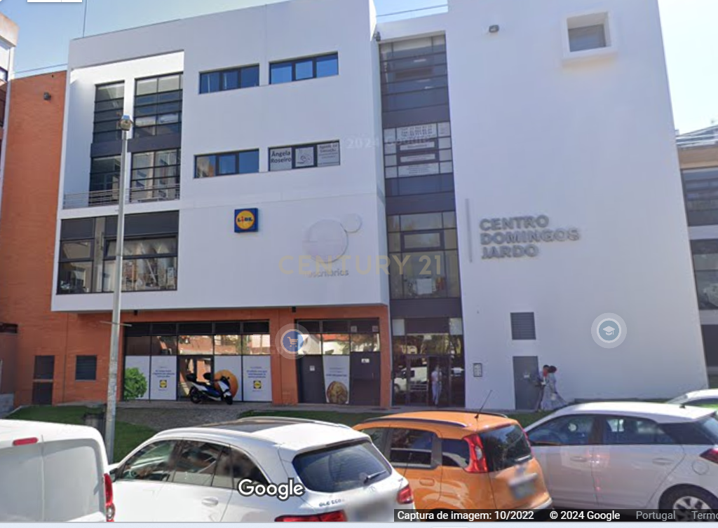 Loja com 187m2 - Centro Domingos Jardo  - Cacém - Image 2