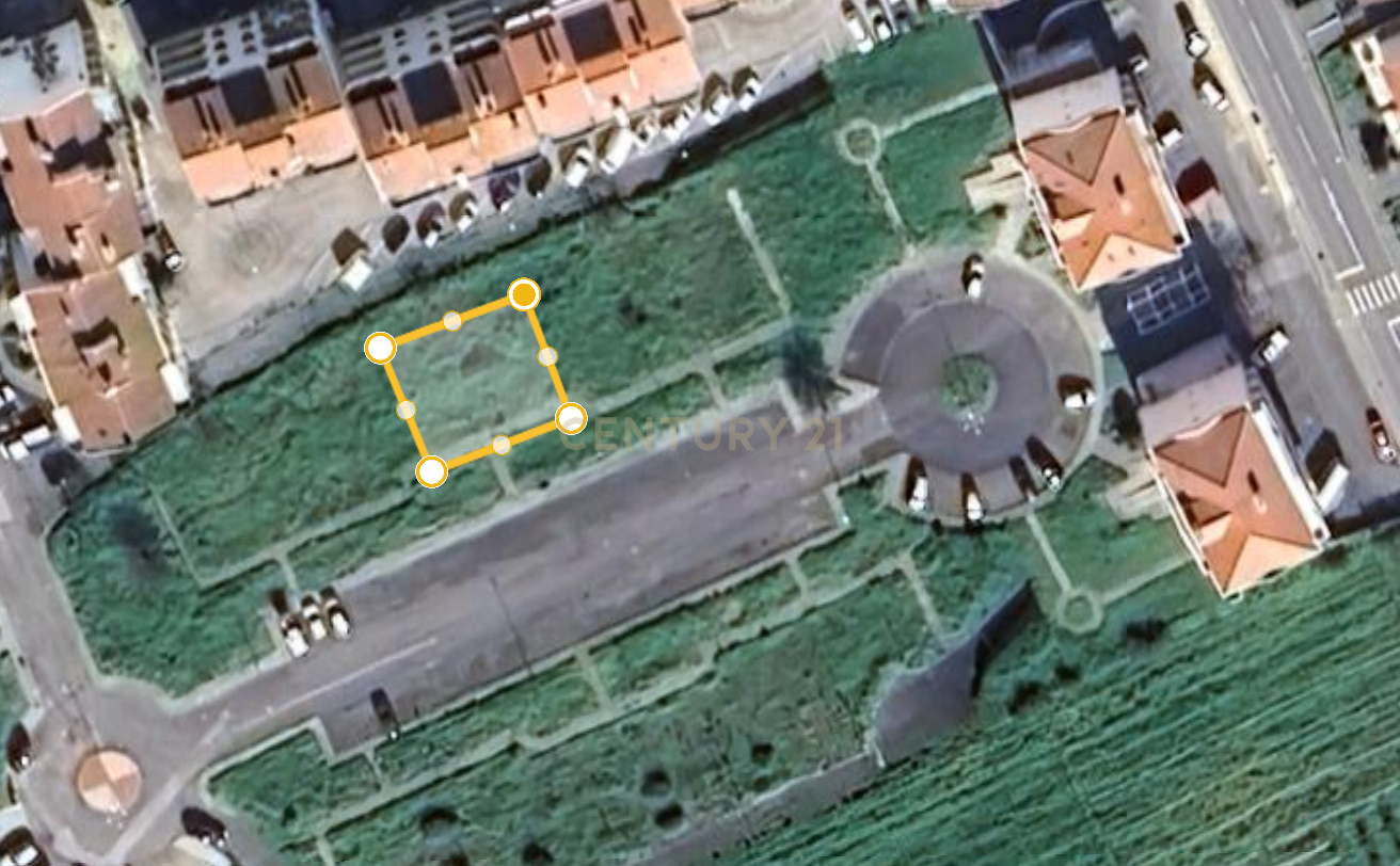 Land for sale in Arruda dos Vinhos, Portugal — €270,000