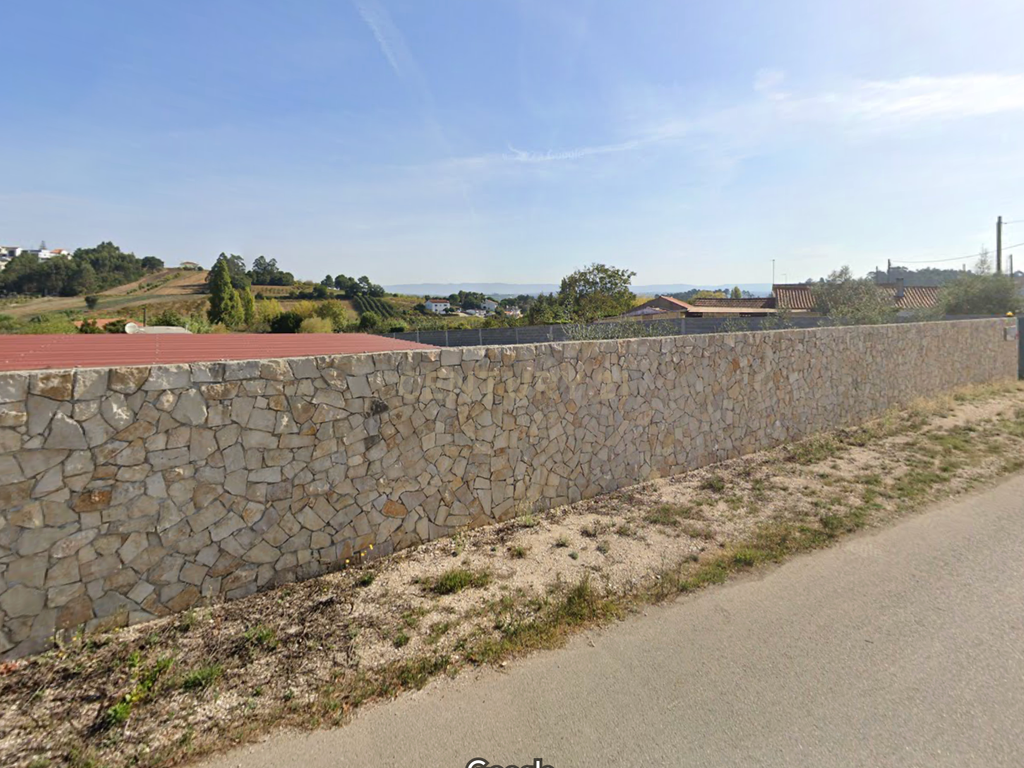 Terreno Urbano em Alcobaça - Localização Privilegiada - Image 3