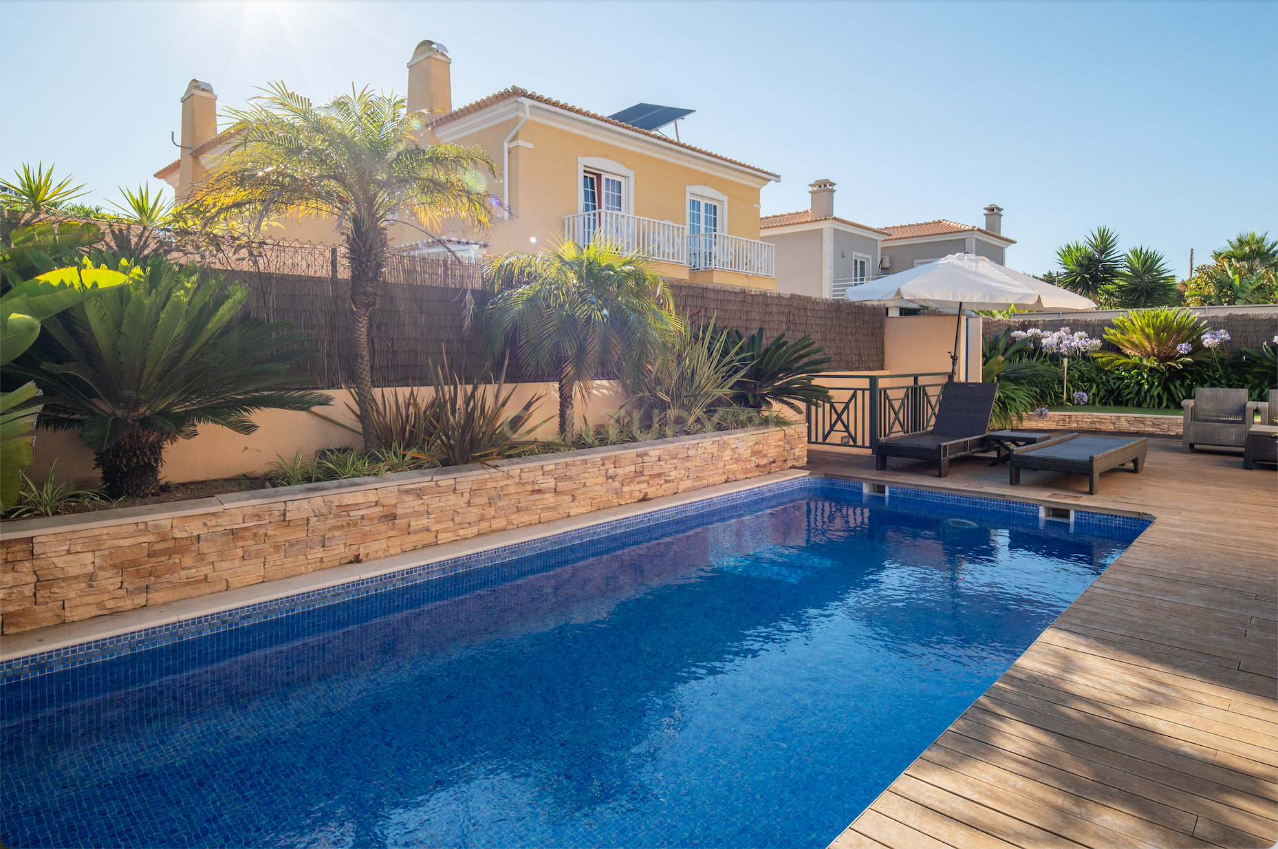 Moradia T4+1 com Piscina Privativa, Churrasqueira e Garagem - Image 39