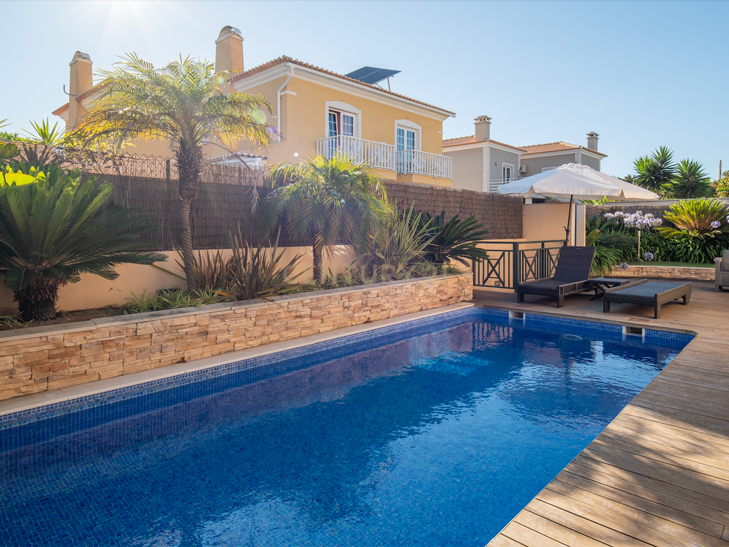 Moradia T4+1 com Piscina Privativa, Churrasqueira e Garagem - Image 39