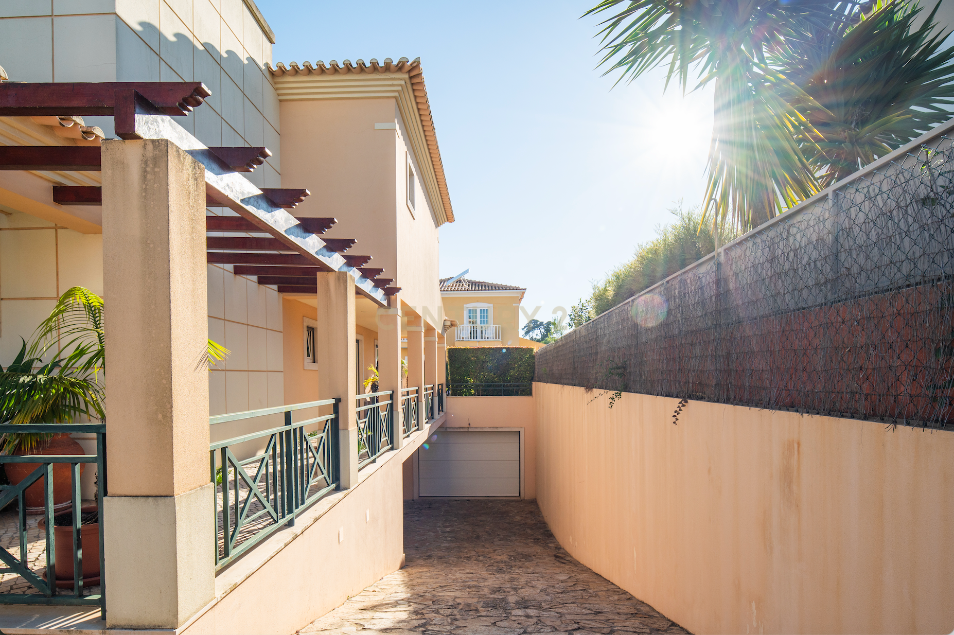 Moradia T4+1 com Piscina Privativa, Churrasqueira e Garagem - Image 42