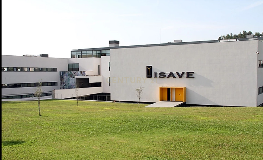 Quinta, Antigo Edifício do ISAVE (universidade) na Póvoa de Lanhoso  - Image 24