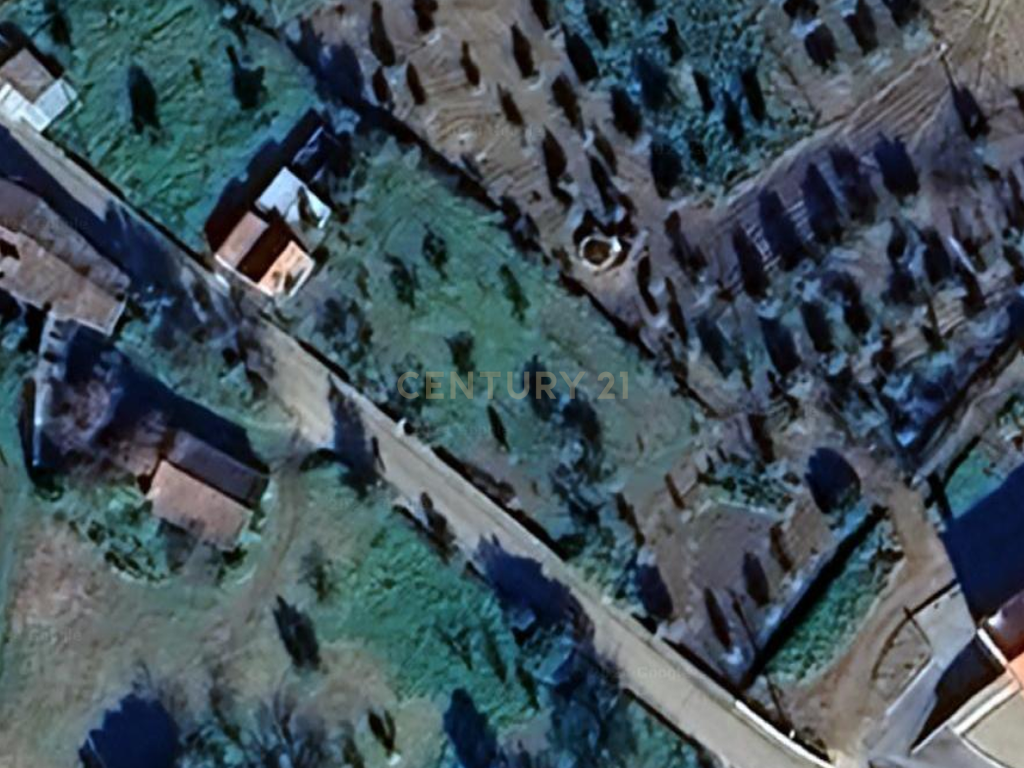 TERRENO COM 920 M2 - Image 1