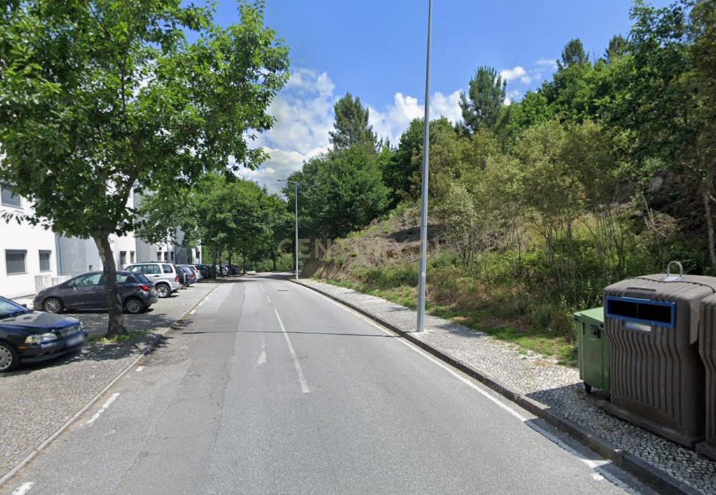 Terreno Urbano em São Pedro do Sul - Image 1
