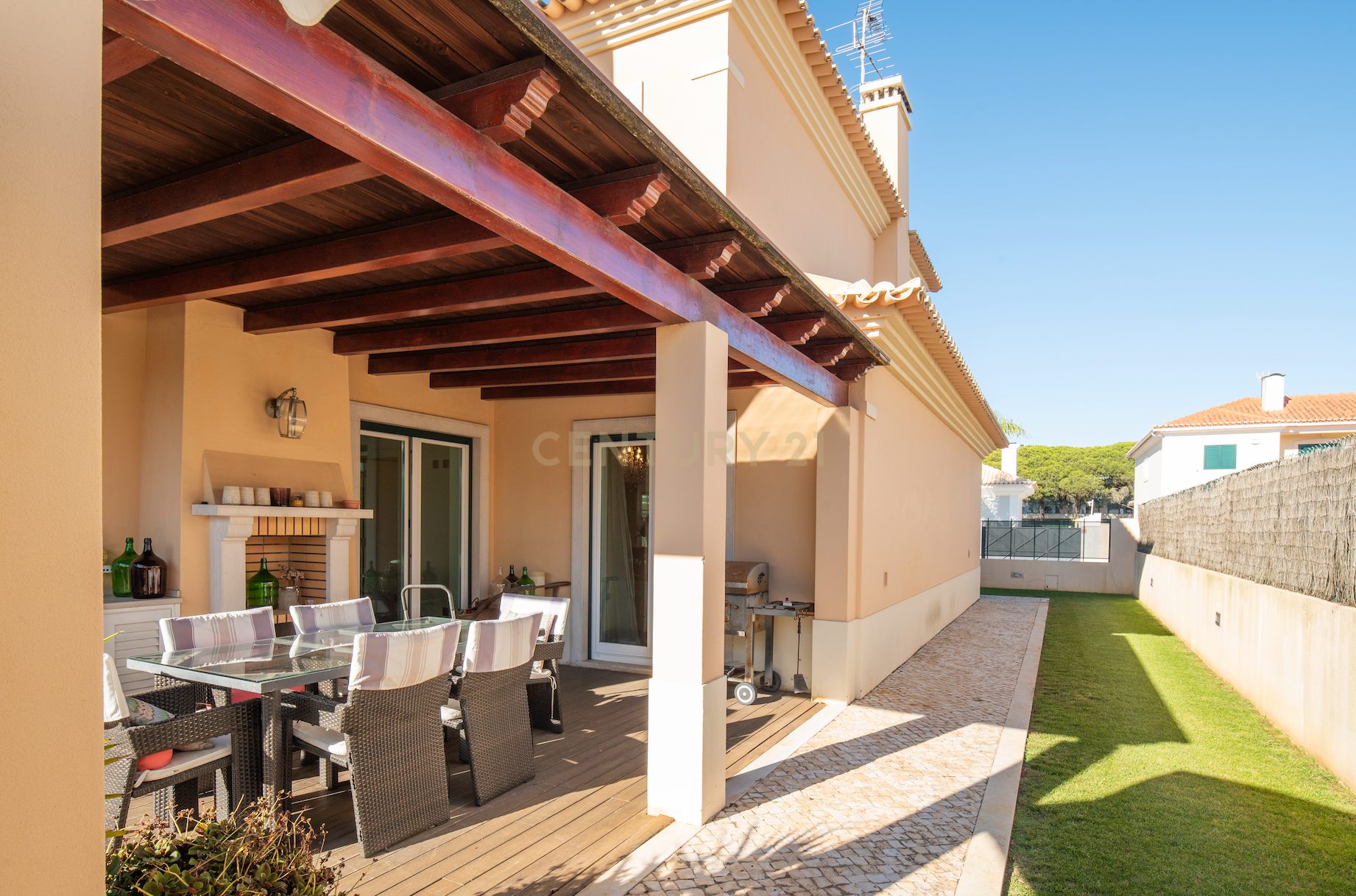 Moradia T4+1 com Piscina Privativa, Churrasqueira e Garagem - Image 40