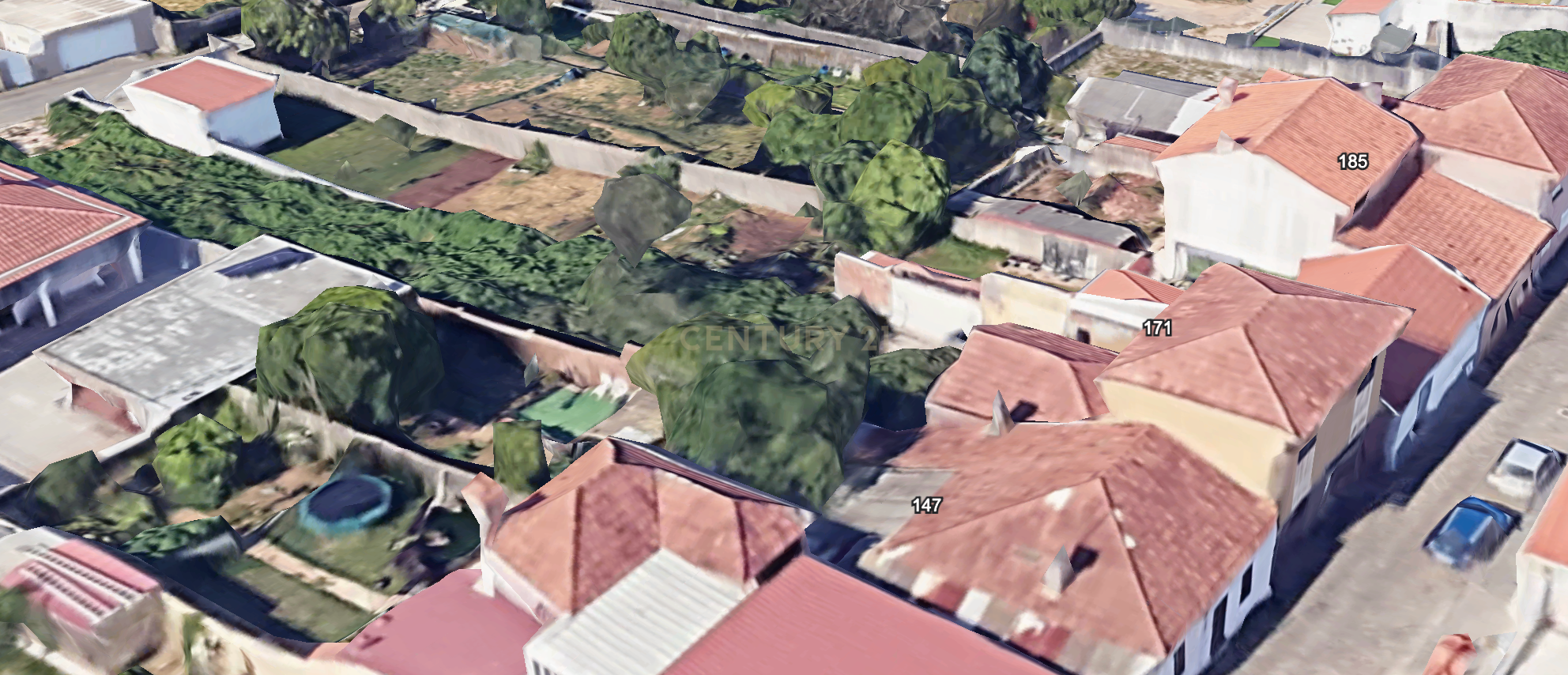 Casa para Recuperar em Ovar - 3 Quartos e 2 Casas de Banho - Image 12