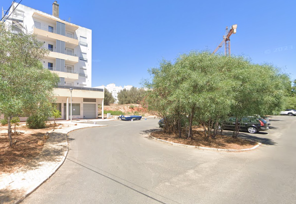 Apartamento T1 com garagem e arrecadação em  portimão.. - Image 4