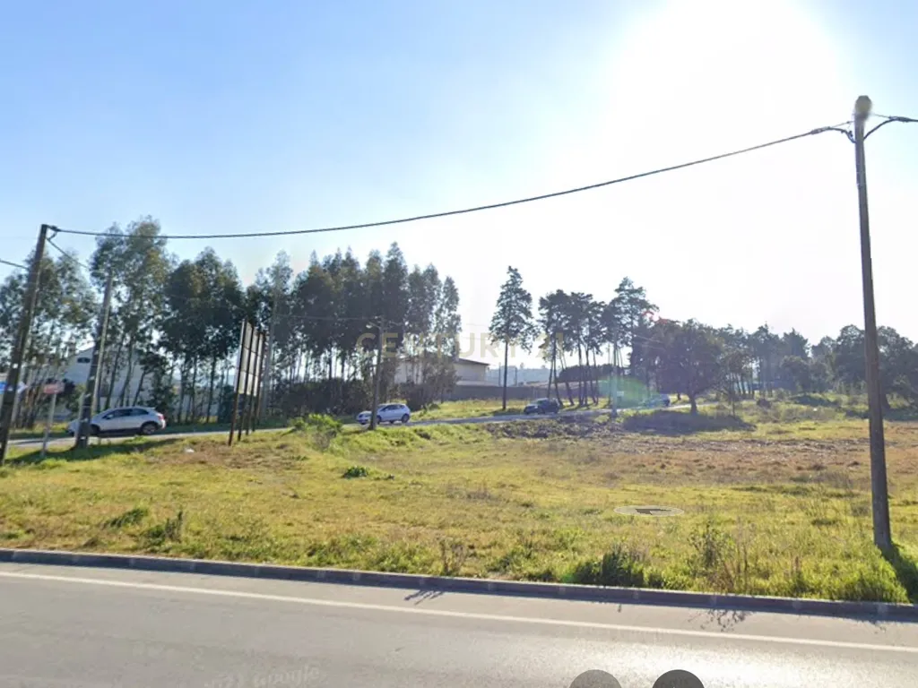 Lote de terreno de gaveto com 17.000m2 e pleno de potencialidades (Sesimbra) - Image 8