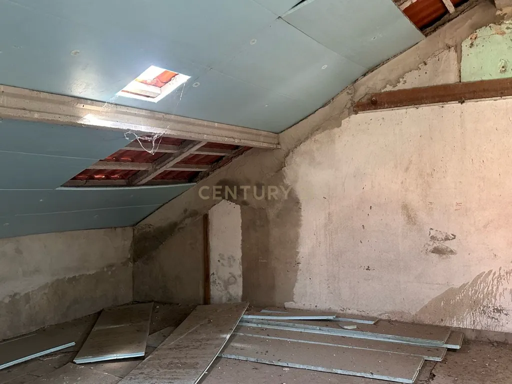 Prédio em Marvila com terreno de 589 metros! - Image 21