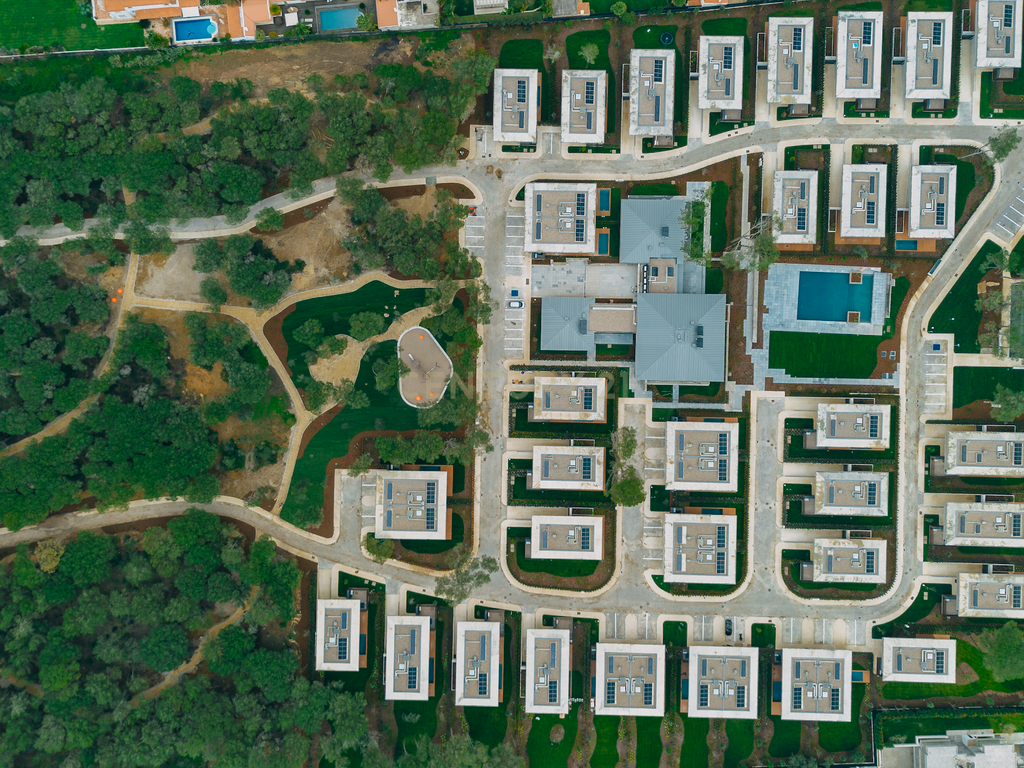 Moradia T4 com Terreno de 1.030m2 em Condomínio Fechado  - Image 43