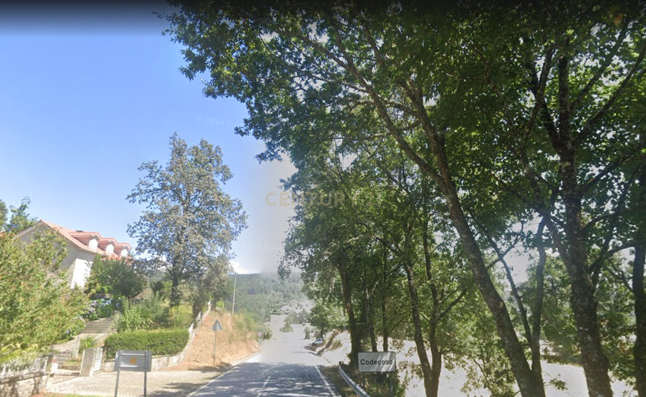 Casa em pedra para reabilitar perto da albufeira da barragem da Venda Nova. - Image 2