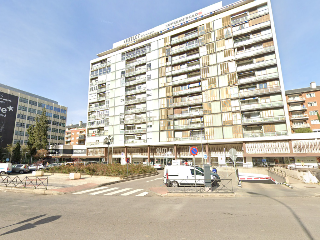 undefined - Image 1