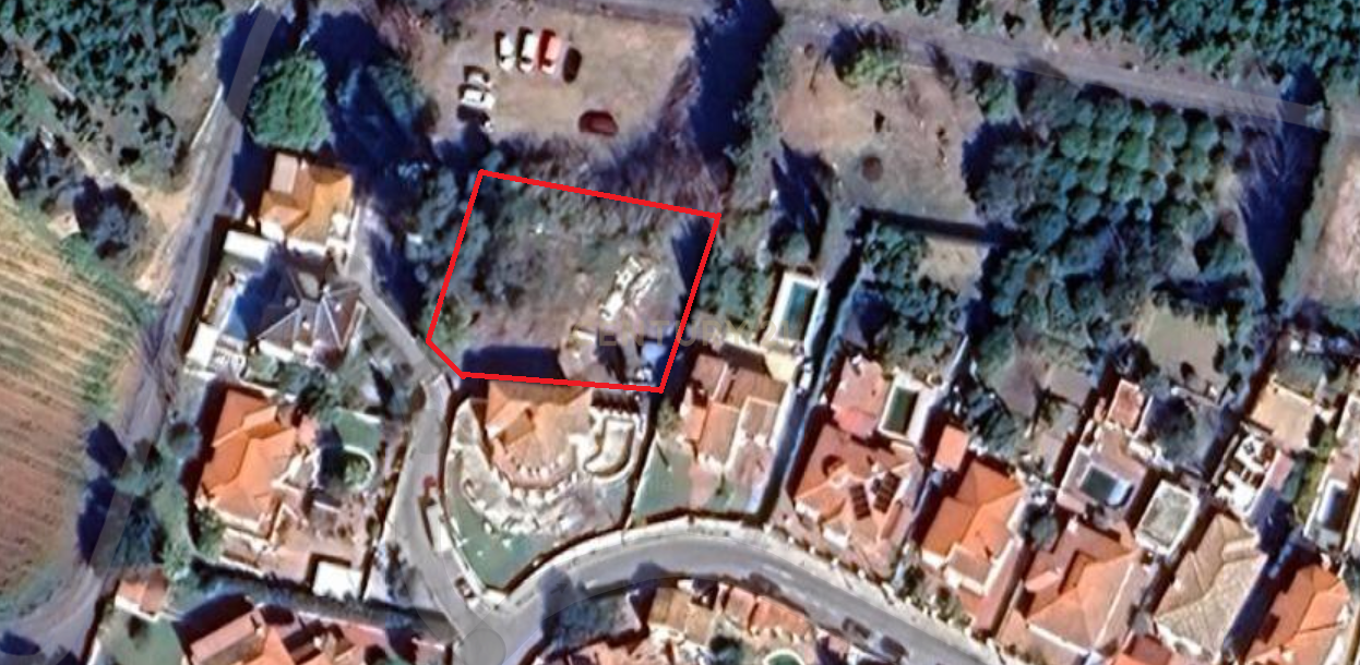 Terreno urbano consolidado para venda em Churriana - Málaga - Image 1