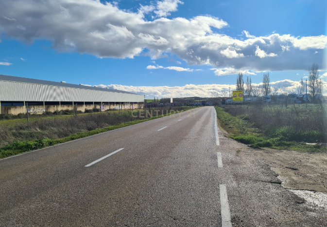 Logística ou Industrial - Image 9