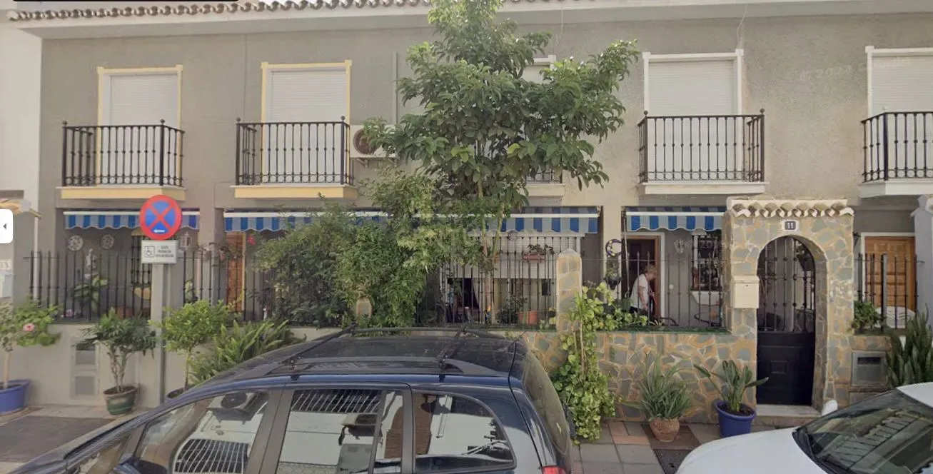 undefined - Image 1