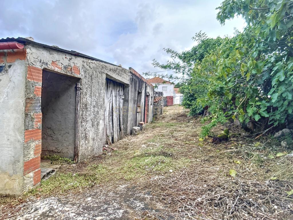 Terreno com Casinhas para Reabilitar! - Image 7