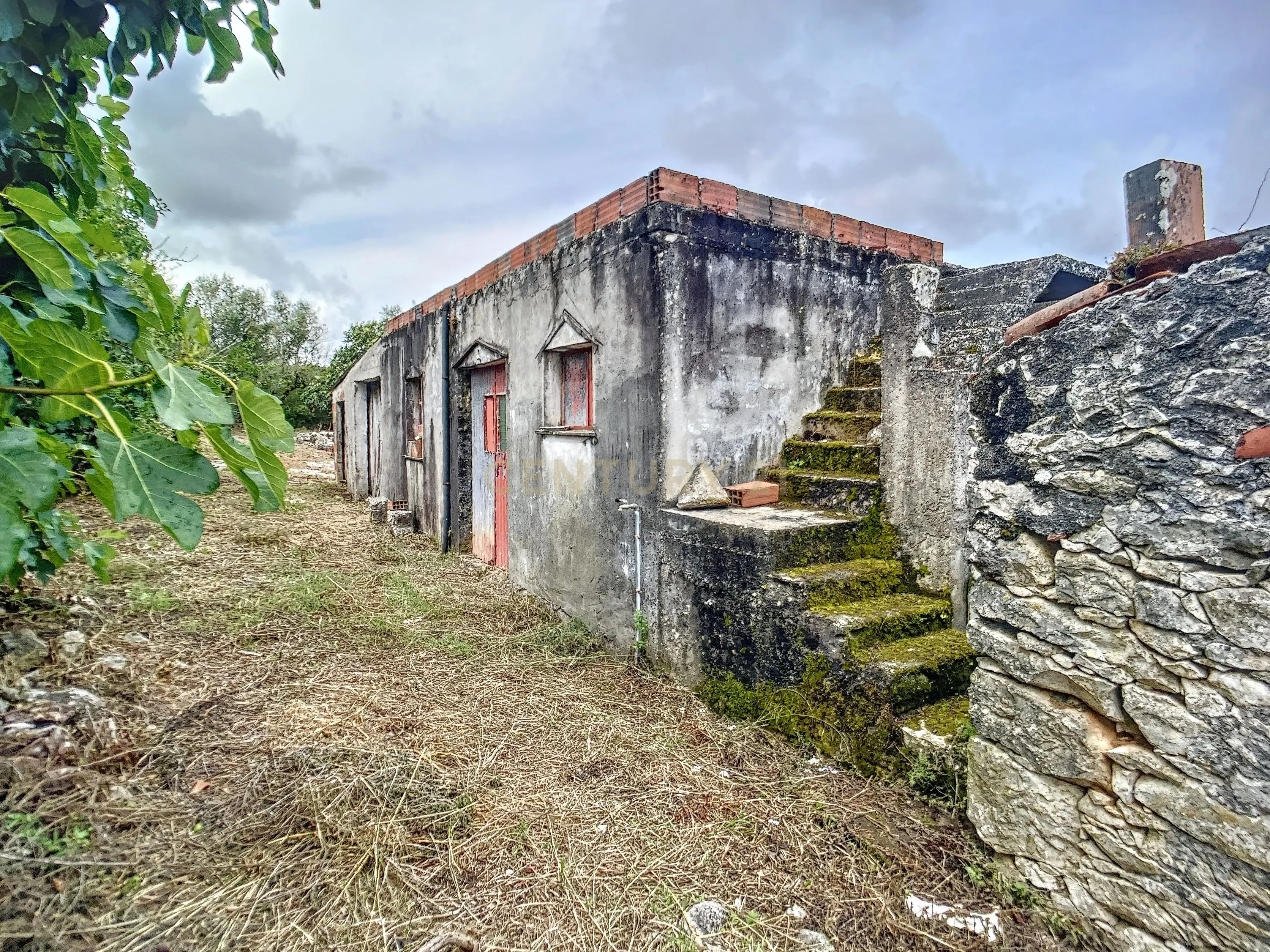 Terreno com Casinhas para Reabilitar! - Image 11