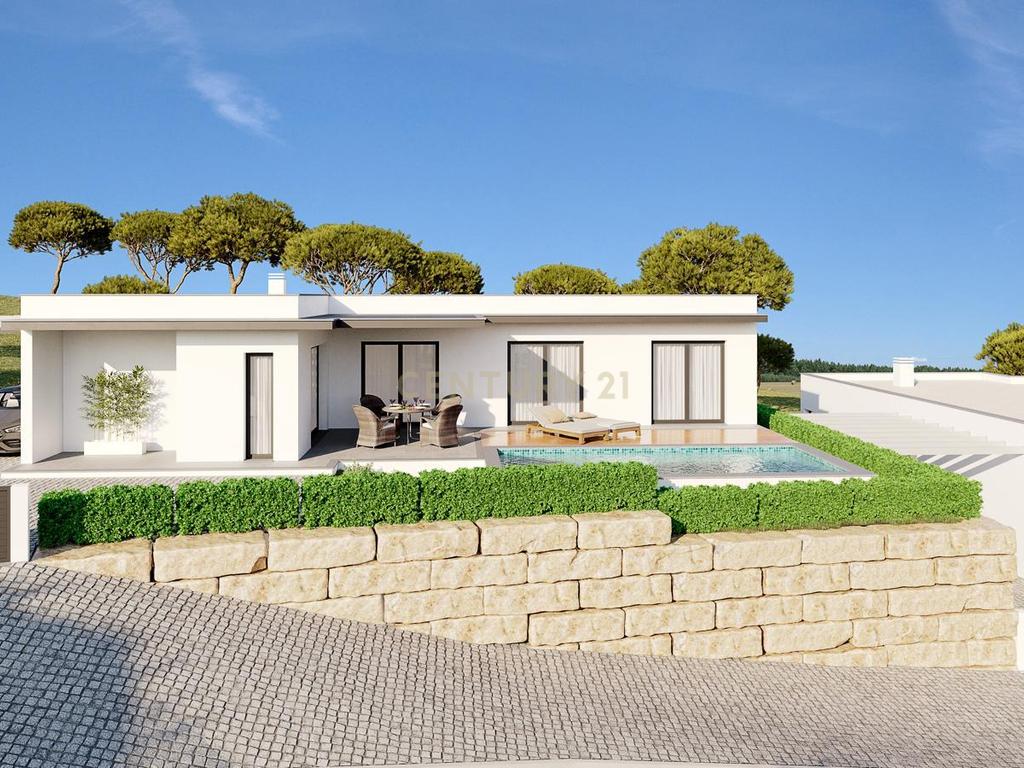 Luxuosa Moradia t3 com piscina e vistas panorâmicas com projeto a provado e licença a levantamento . - Image 19