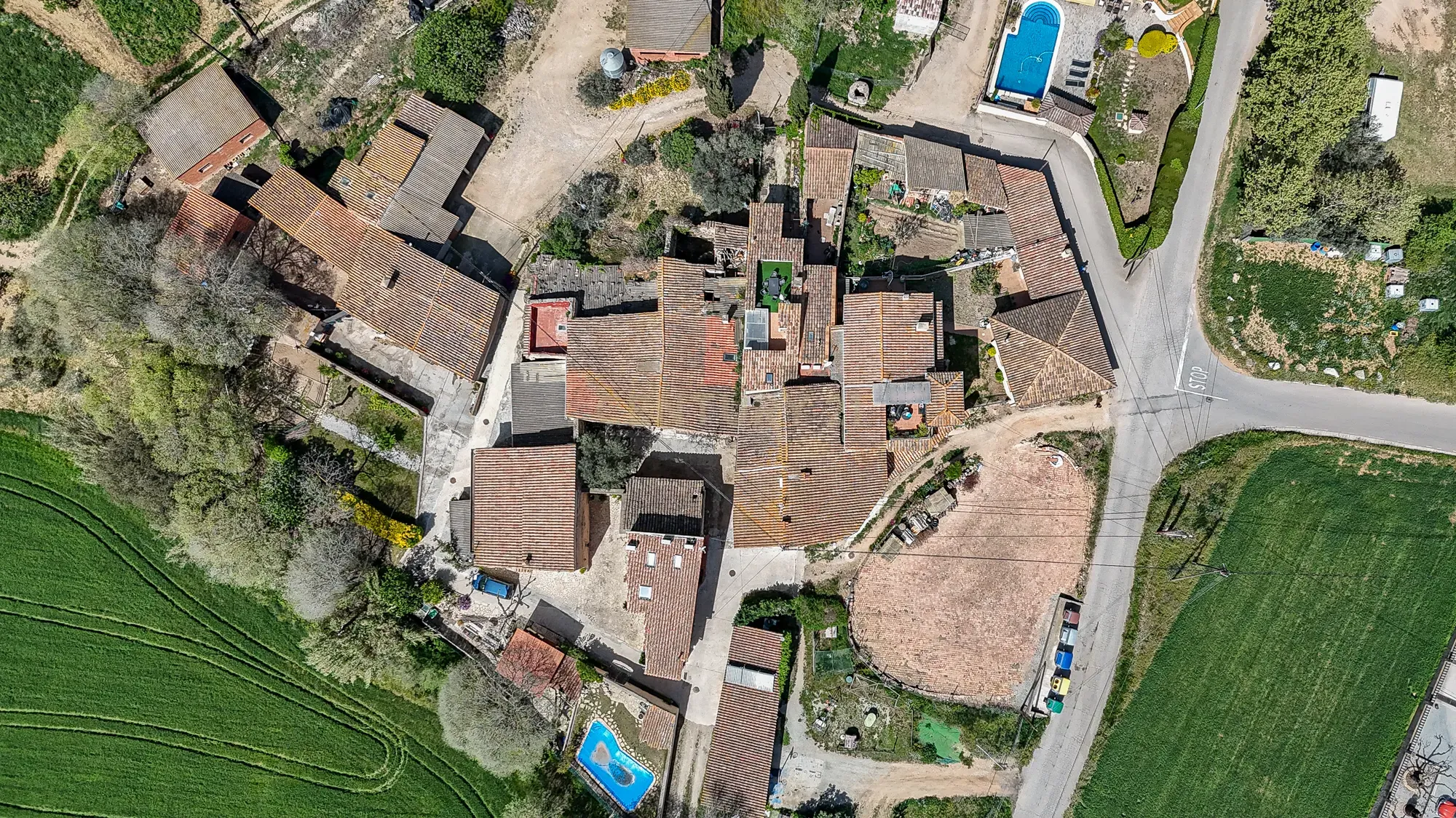 undefined - Image 1
