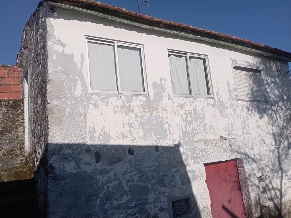 Casa Antiga em Chaves - Image 1