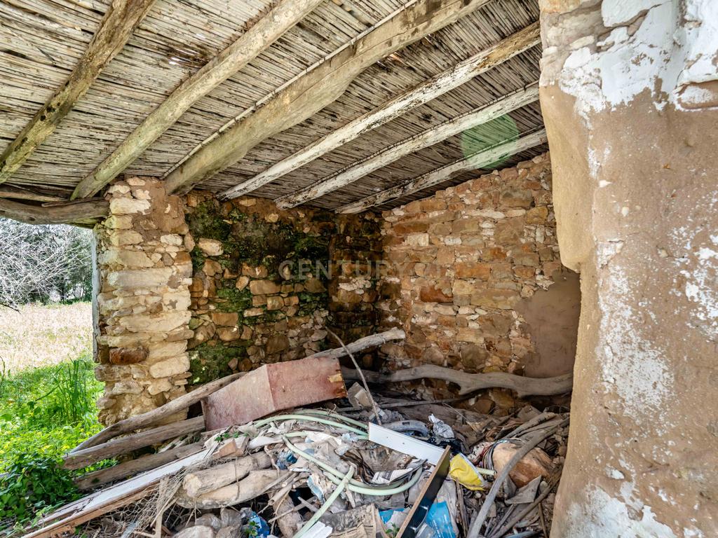 Propriedade com 2 moradias tradicionais e terrenos a venda em Paderne, Albufeira, Algarve Portugal - Image 30