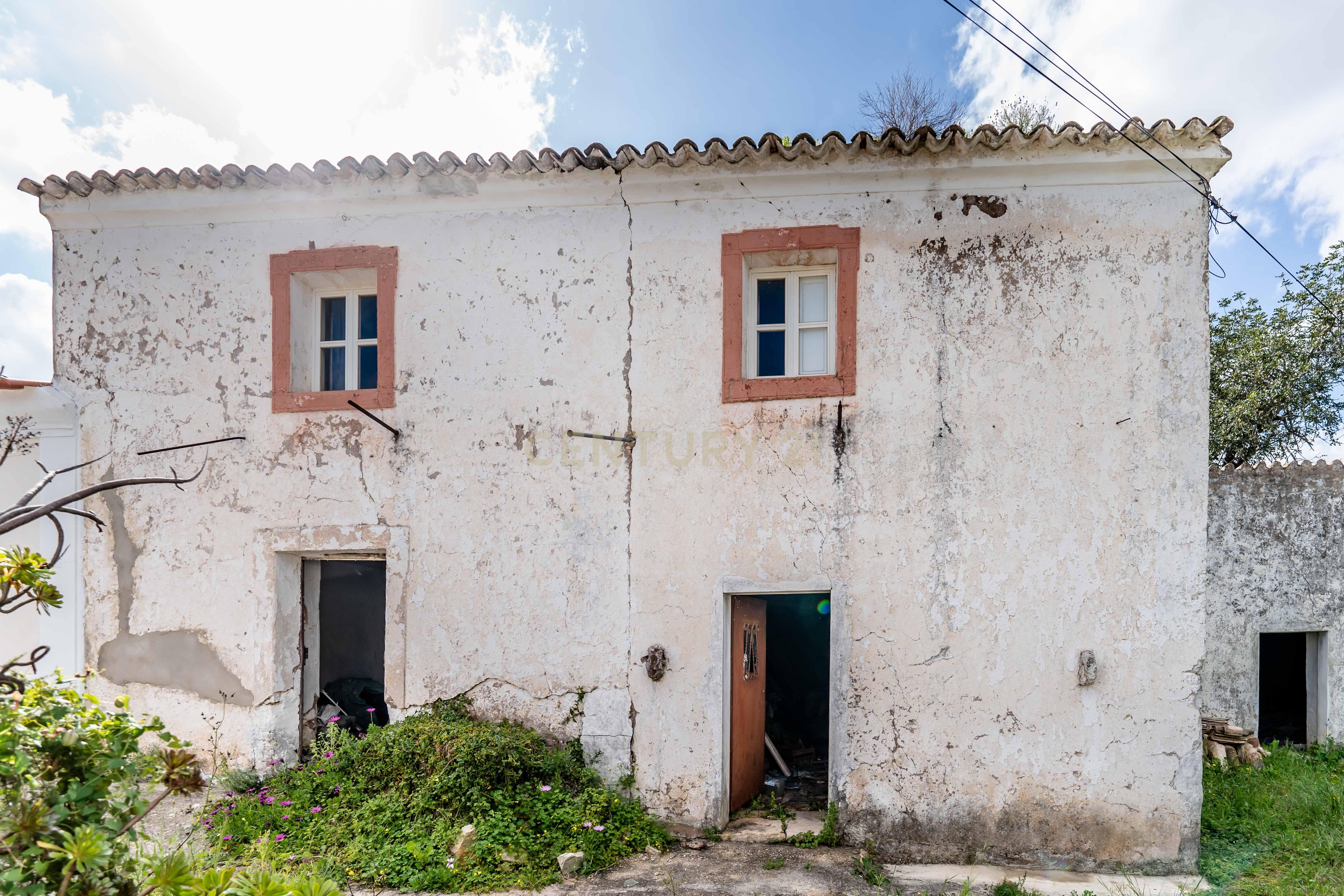 Propriedade com 2 moradias tradicionais e terrenos a venda em Paderne, Albufeira, Algarve Portugal - Image 24