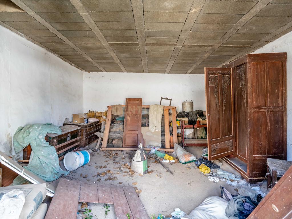 Propriedade com 2 moradias tradicionais e terrenos a venda em Paderne, Albufeira, Algarve Portugal - Image 37