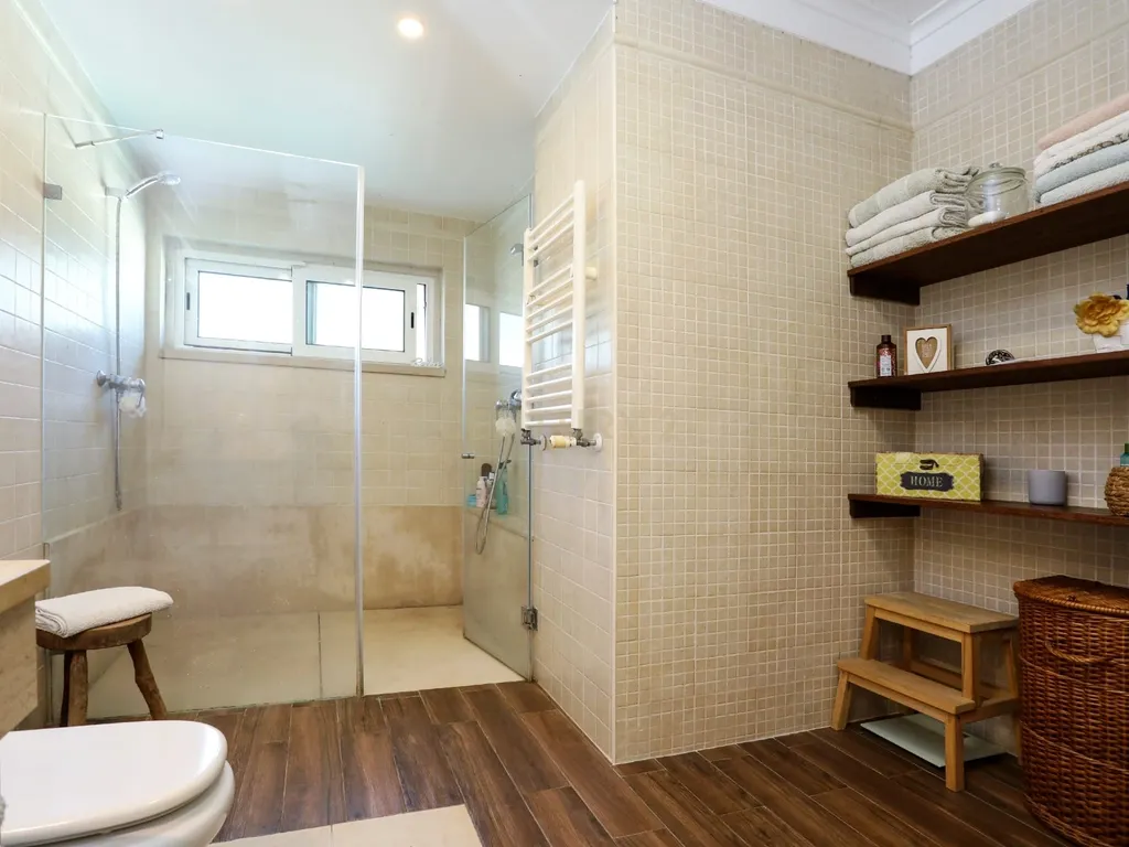 Moradia em Caneças, com piscina, sótao e um anexo com churrasqueira e quarto independente - Image 19