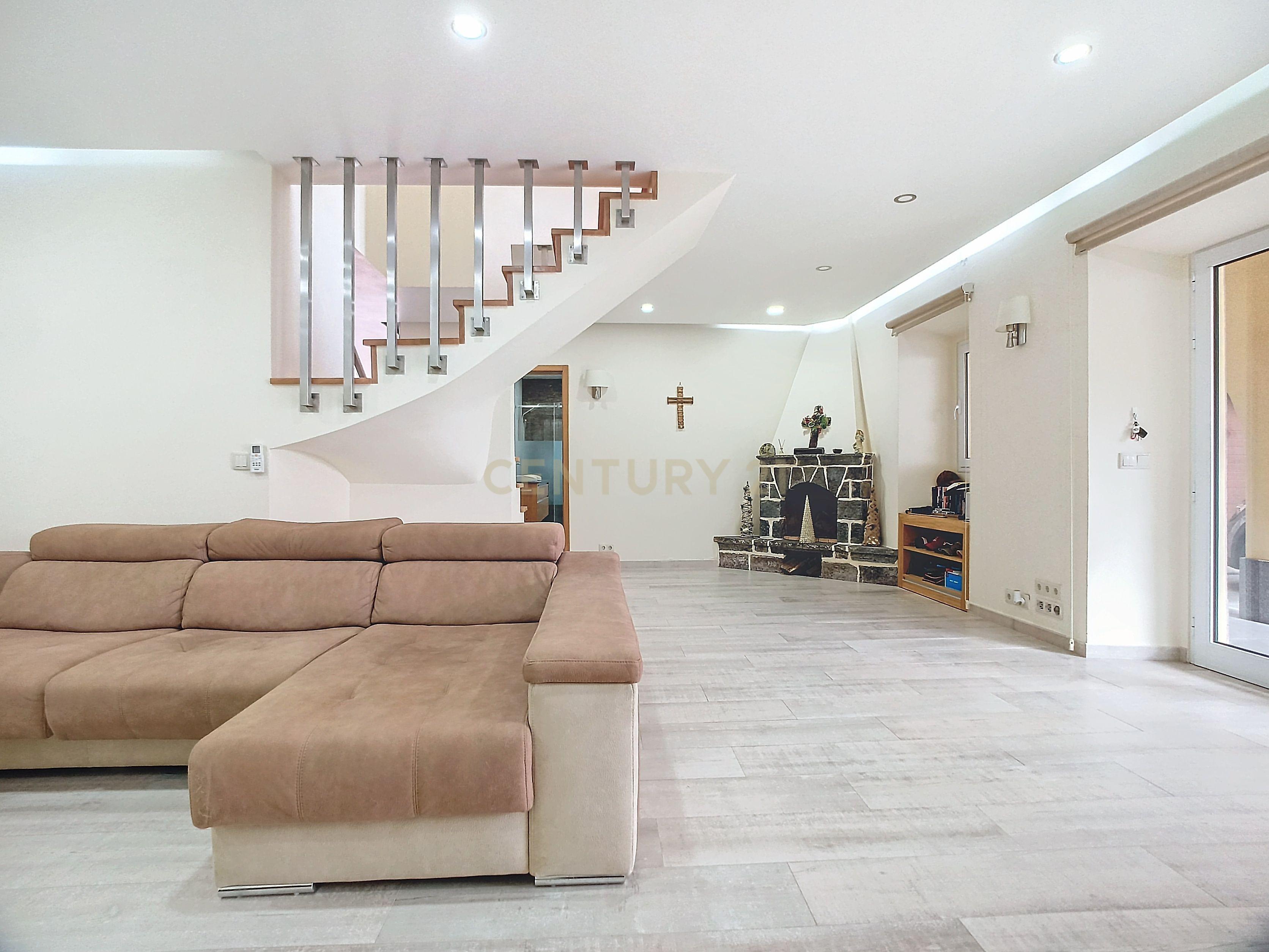 Moradia T4 com Vista Mar | Ajuda da Bretanha | São Miguel - Image 5