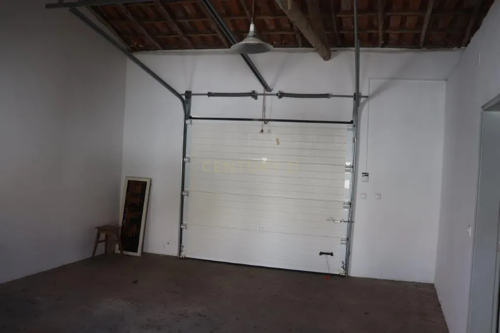 Reservado - Casa de Praia com vista lateral para o mar, com 2 garagens box, logradouro de boas dimensões, 3 quartos, a uma curta distância da praia paradisíaca de Vale Furado - Image 33