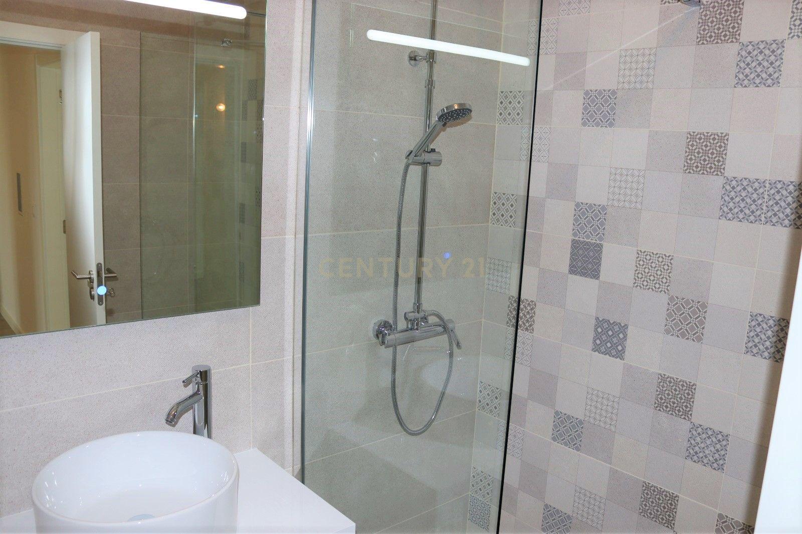 Apartamento T3 Remodelado c/ Garagem Arrecadação | Centro de Mafra - Image 15