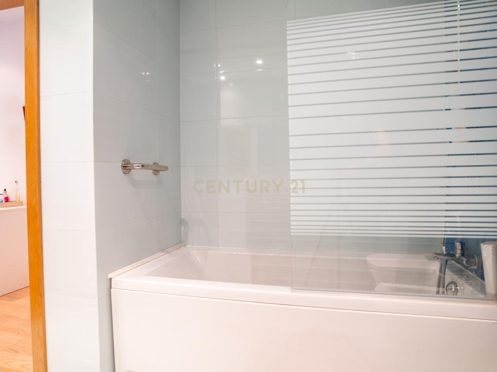 Apartamento com Terraço T2  de Charme em Benfica - Excelência e Conforto - Image 24