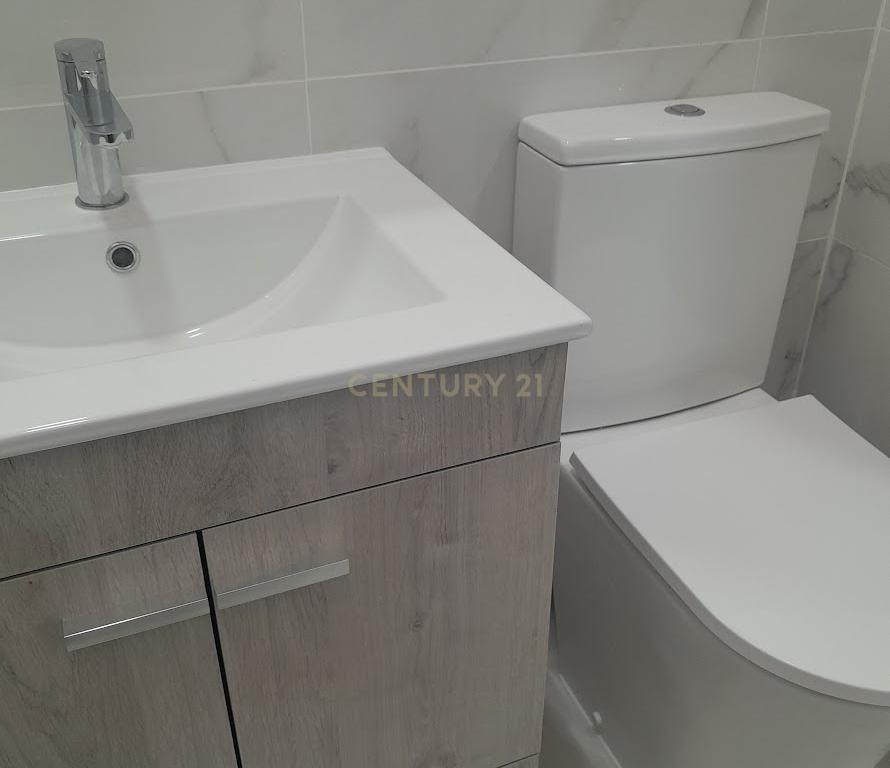 MORADIA EM SETÚBAL - Image 11
