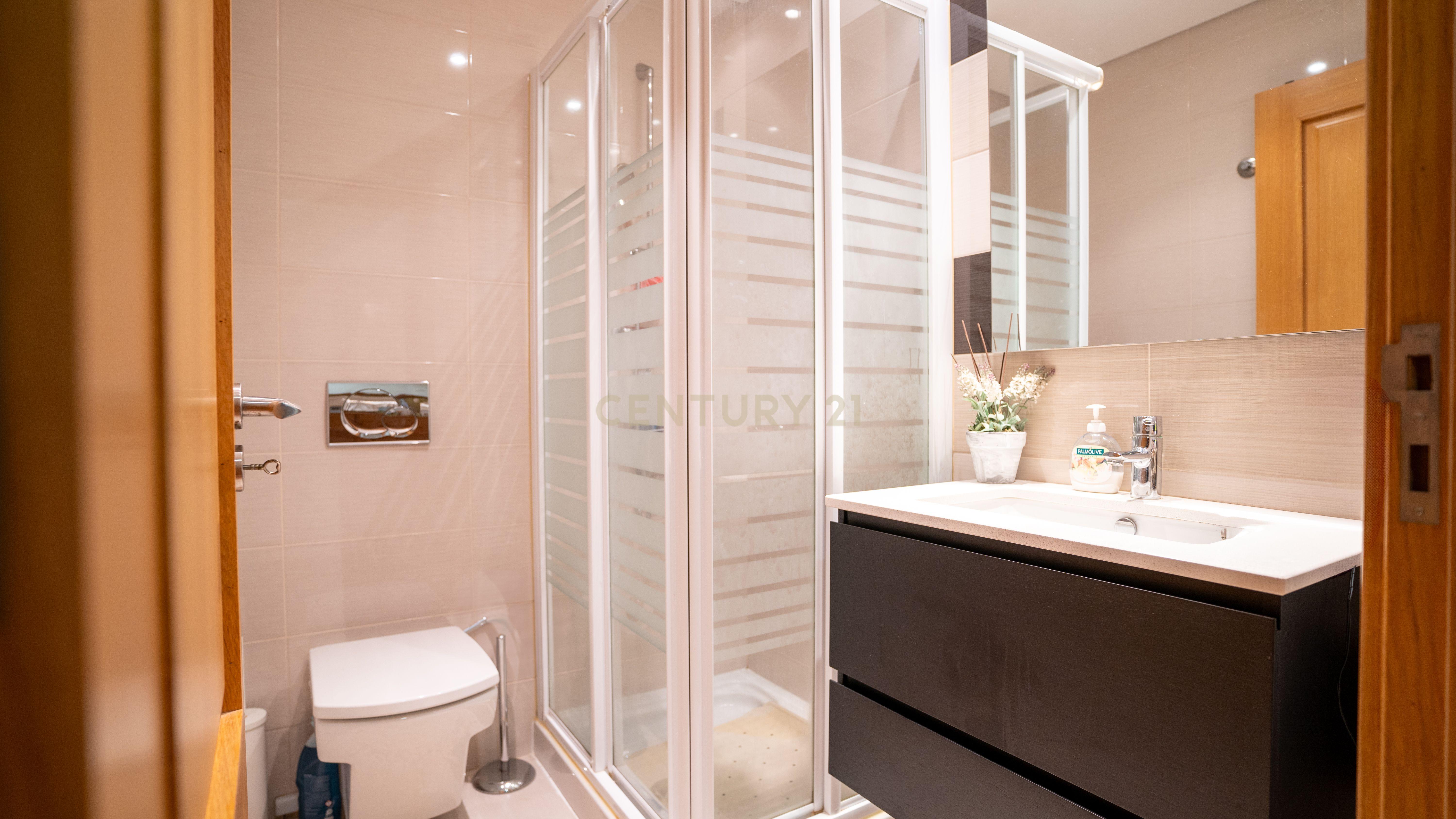 Apartamento com Terraço T2 de Charme em Benfica - Excelência e Conforto - Image 31