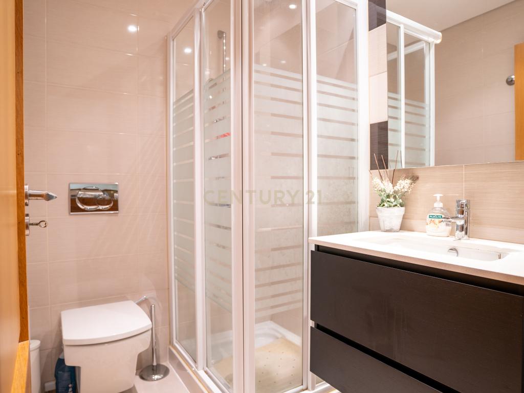Apartamento com Terraço T2  de Charme em Benfica - Excelência e Conforto - Image 31