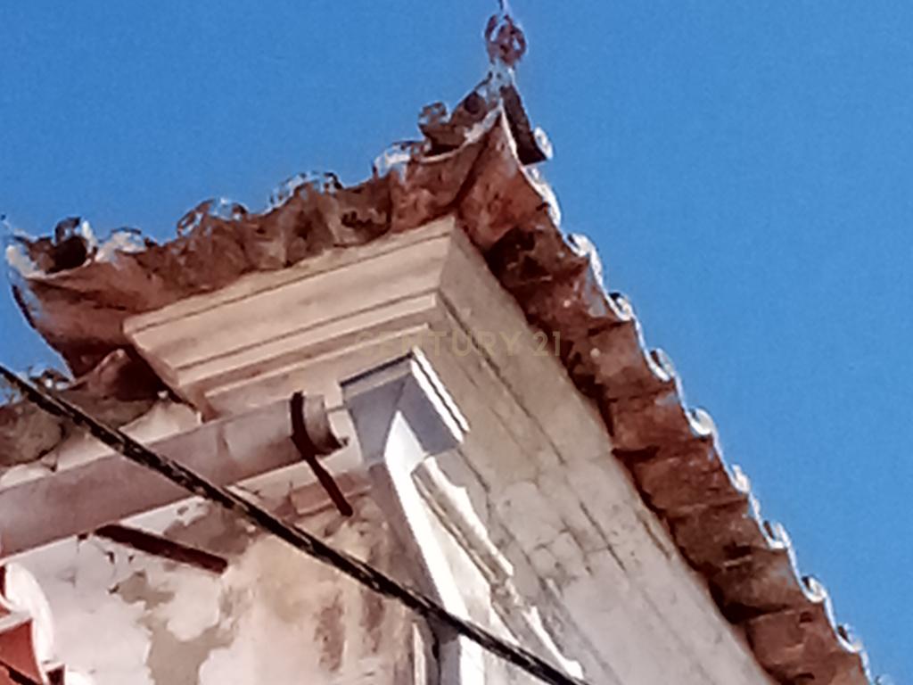Prédio tradicional com 3 pisos junto Zona Ribeirinha de Alcácer do Sal - Image 2