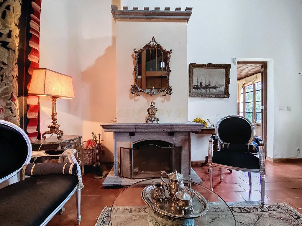 Quinta com Duas Moradias – Um Refúgio Exclusivo em Ribeira Grande - Image 11