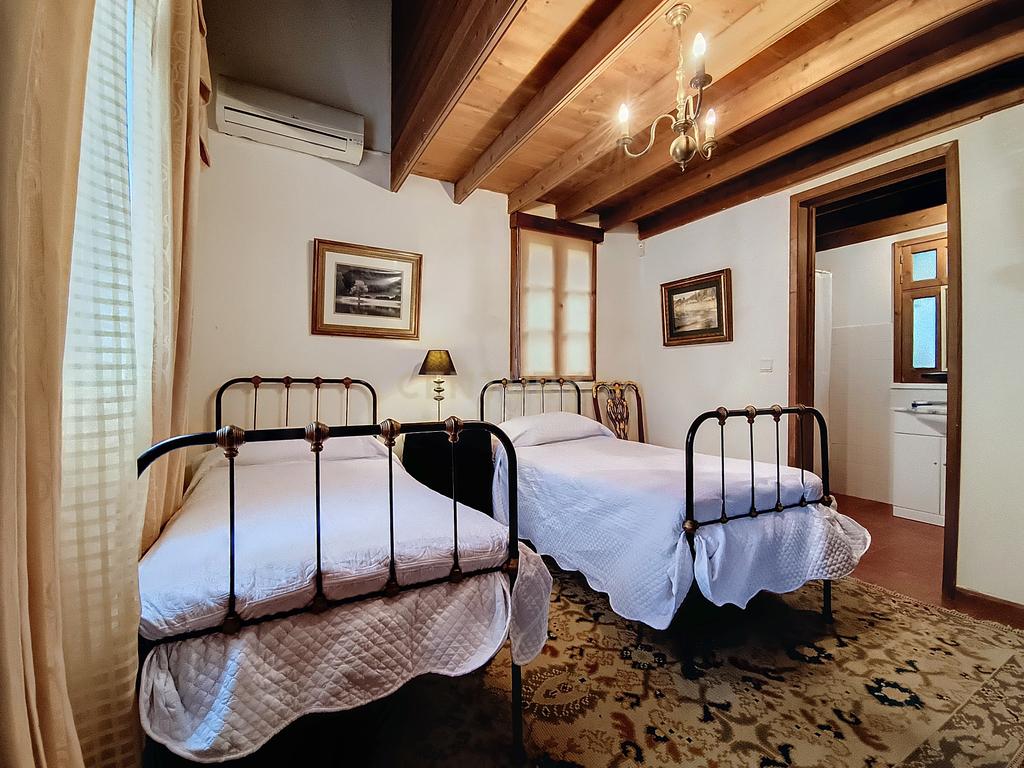 Quinta com Duas Moradias – Um Refúgio Exclusivo em Ribeira Grande - Image 14