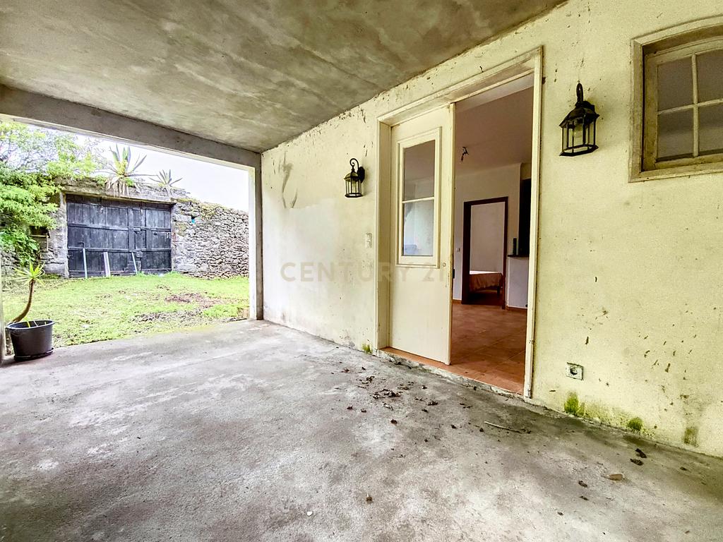Quinta com Duas Moradias – Um Refúgio Exclusivo em Ribeira Grande - Image 28