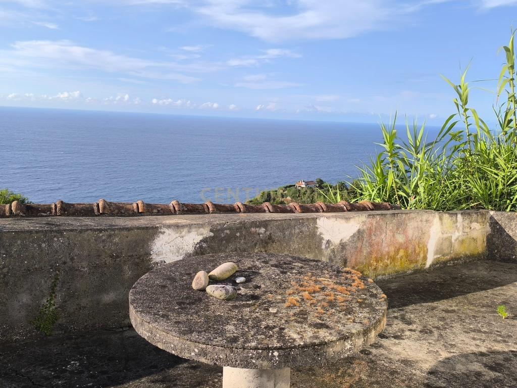 Casa T1 na Lomba Maia com  vista Mar e Grande Terreno para Explorar - Image 11